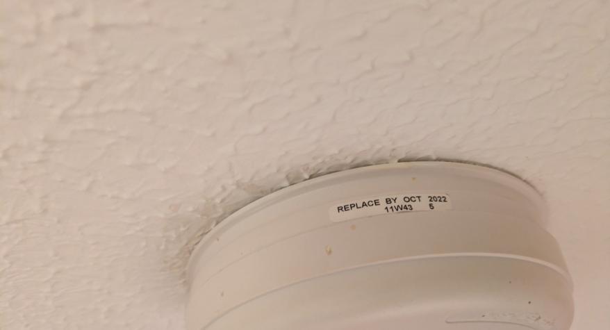 Smoke Alarm Replacement Alresford | Out of Date Detectors Checked