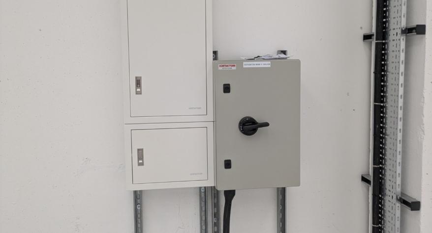 Commercial installation of new Distribution Circuits, Distribution Boards, and Containment in Alton
